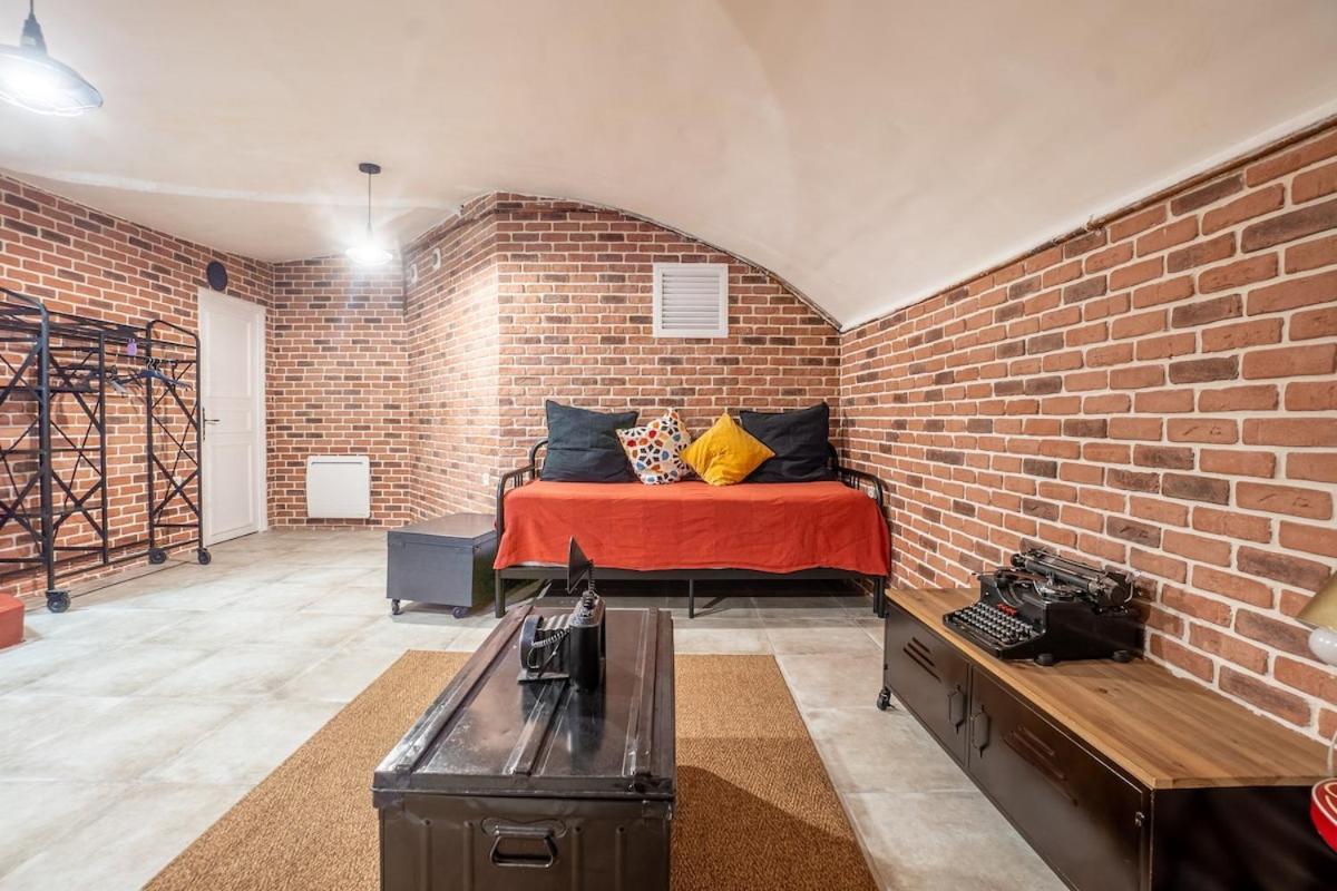 Appartement 2 Etages Paris - Metro 9 Grands Boulevards - Folies Bergeres Exterior photo